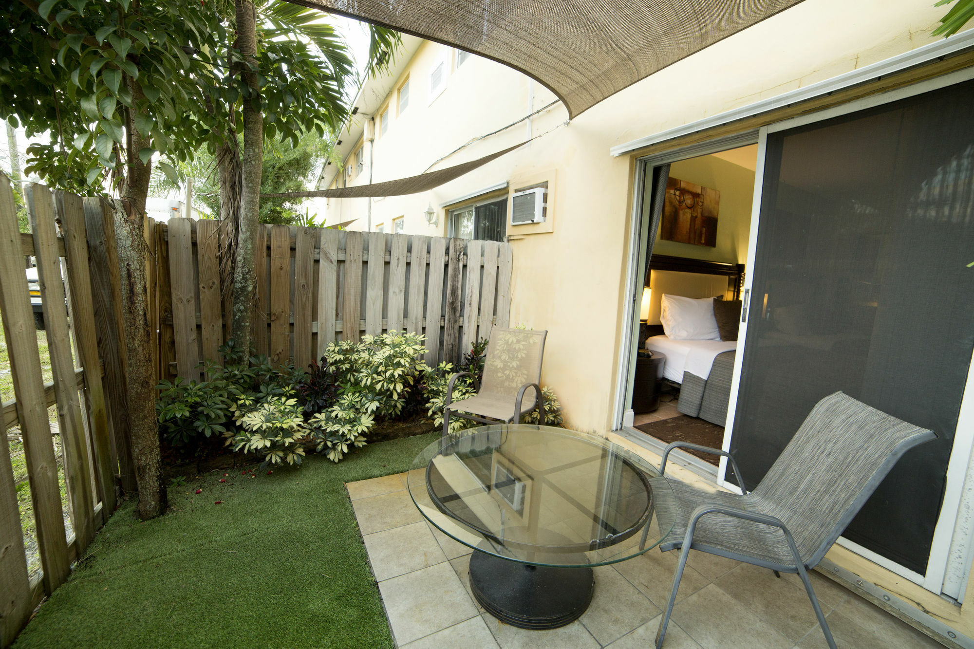 Sheridan Hostel Dania Beach Exterior photo
